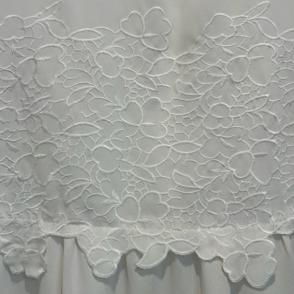 Loft outlet cream colored embroidered floral blouse size large. - Picture 3 of 6